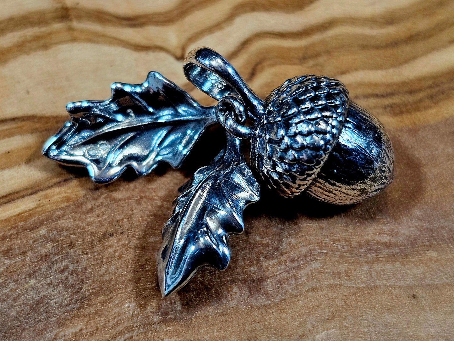 Acorn Dangle