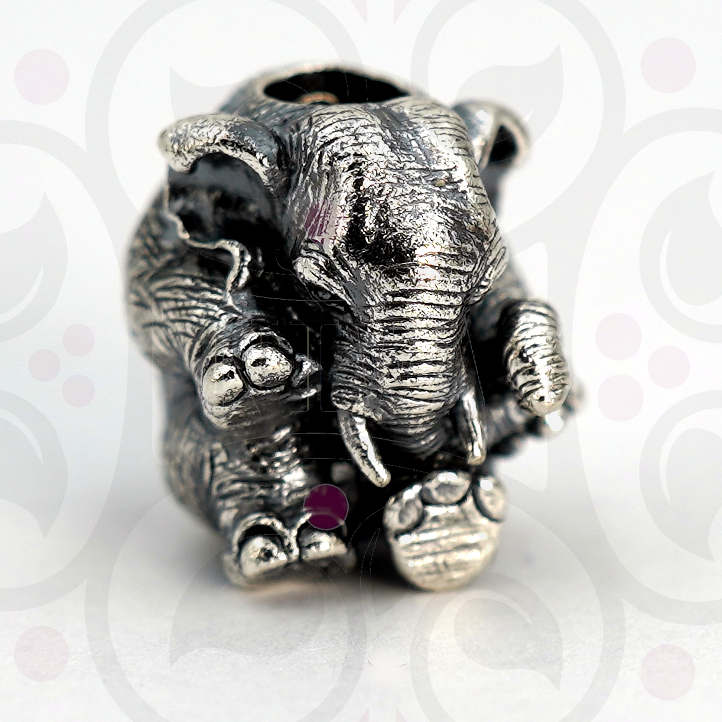 CUDDLE ELEPHANT Charm