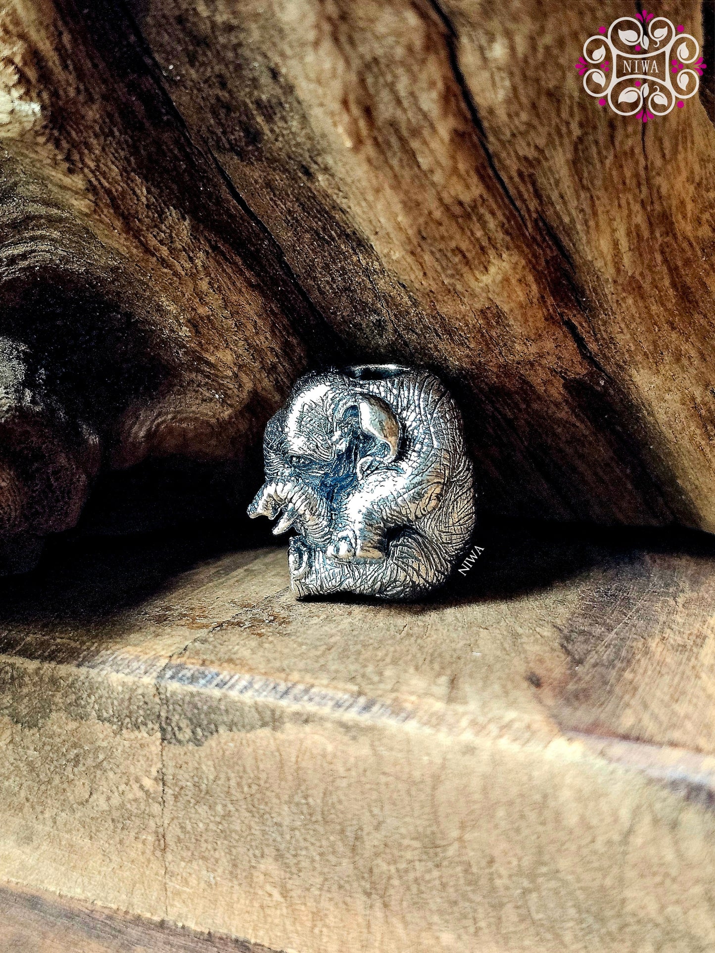 CUDDLE ELEPHANT Charm