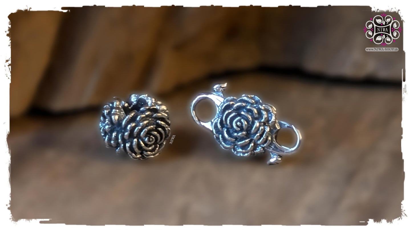 CARNELIA Charm