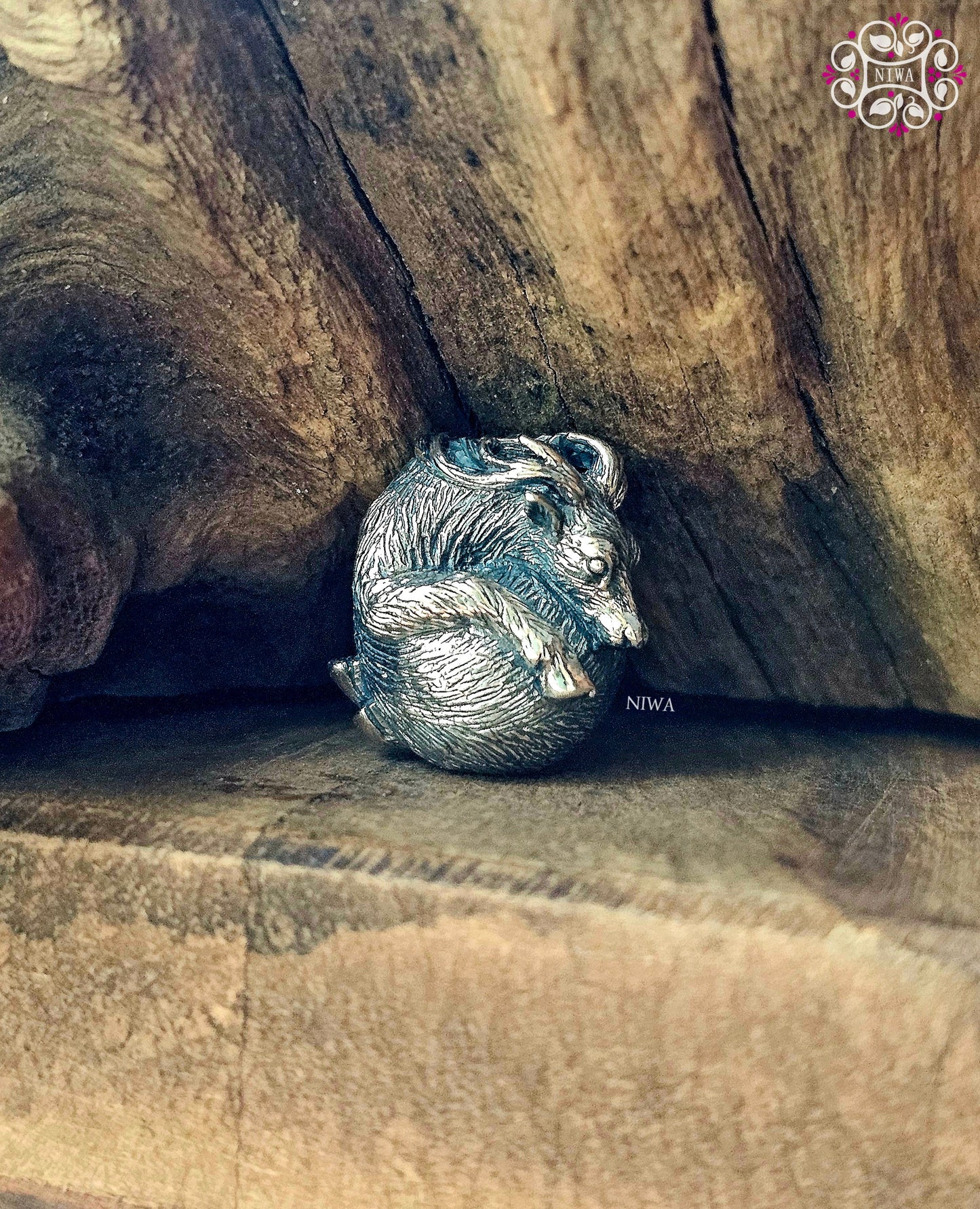 CUDDLE DEER Charm