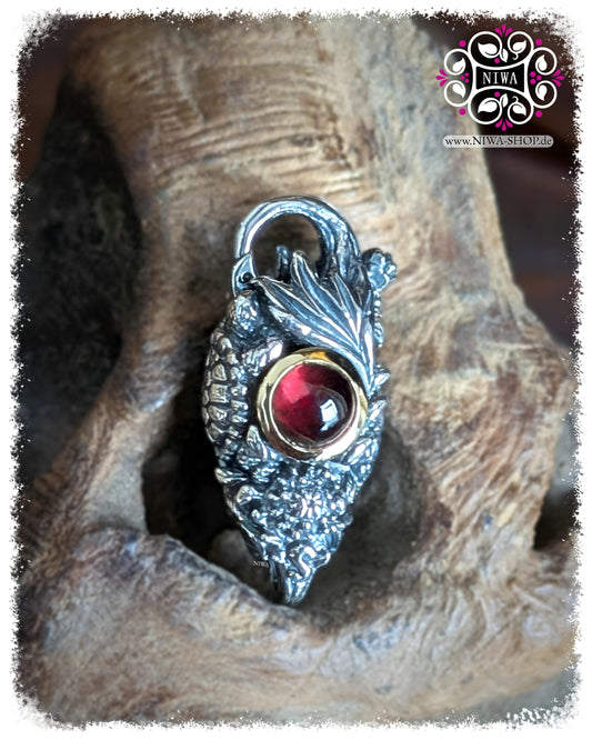 5FORCE TURTLE Lock Frontansicht, ROTER GRANAT CABOCHON im 18K GELBGOLD Ring, 925 STERLINGSILBER, detailreiche Schildkröte