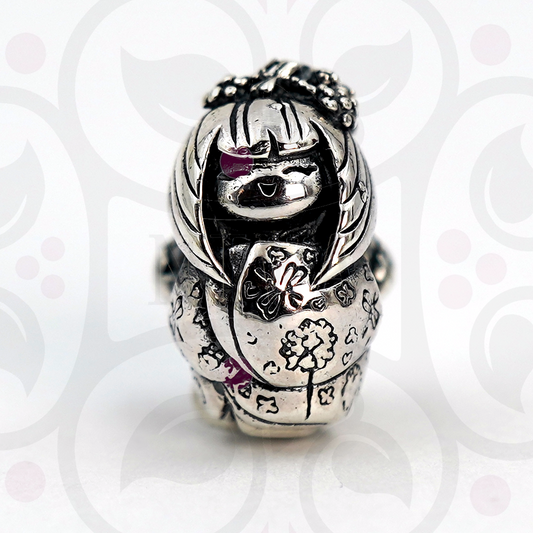 Maiko "Maru" Charm