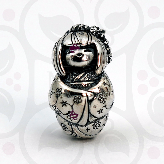Maiko "Suki" charm