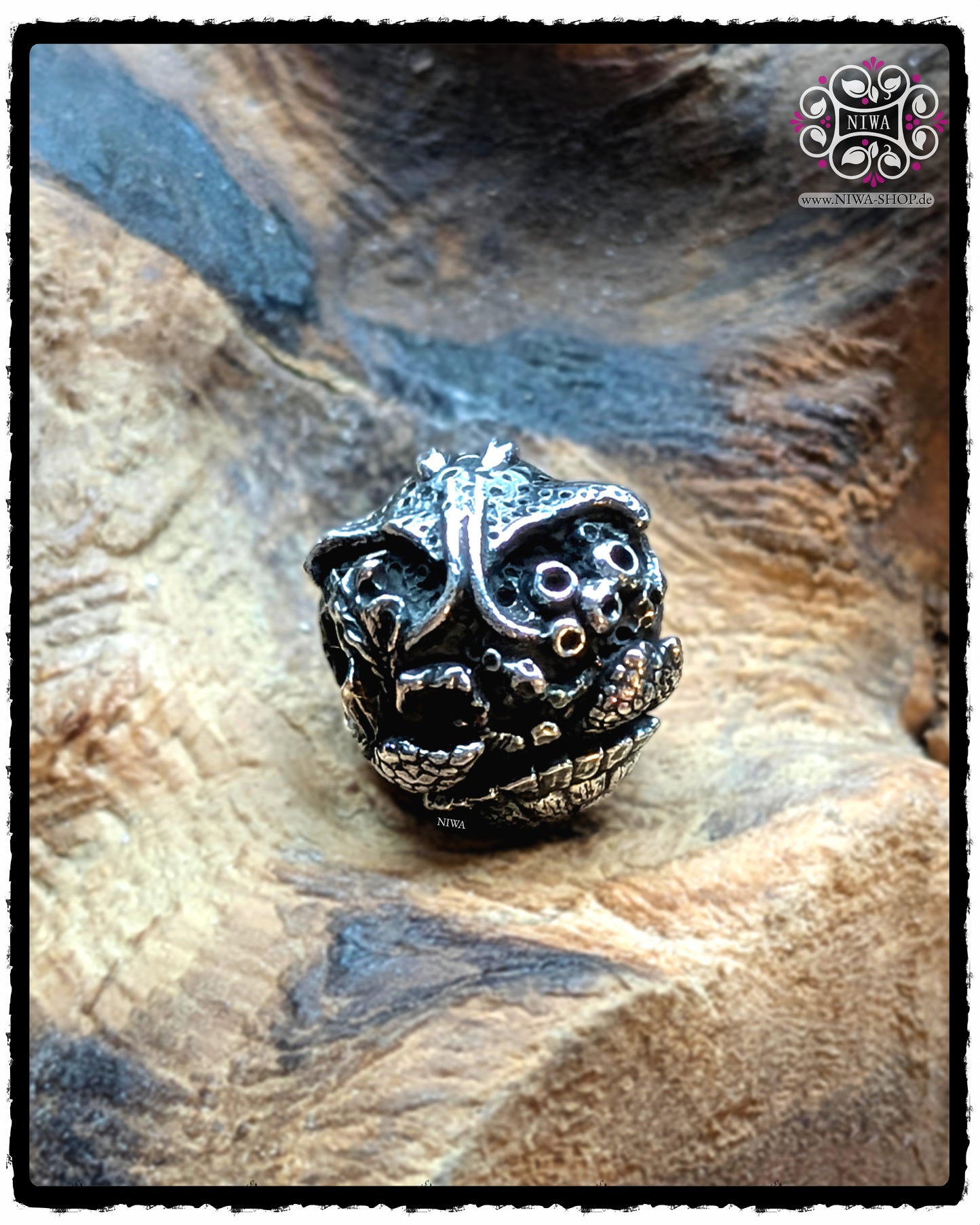 CORAL DANCE Charm