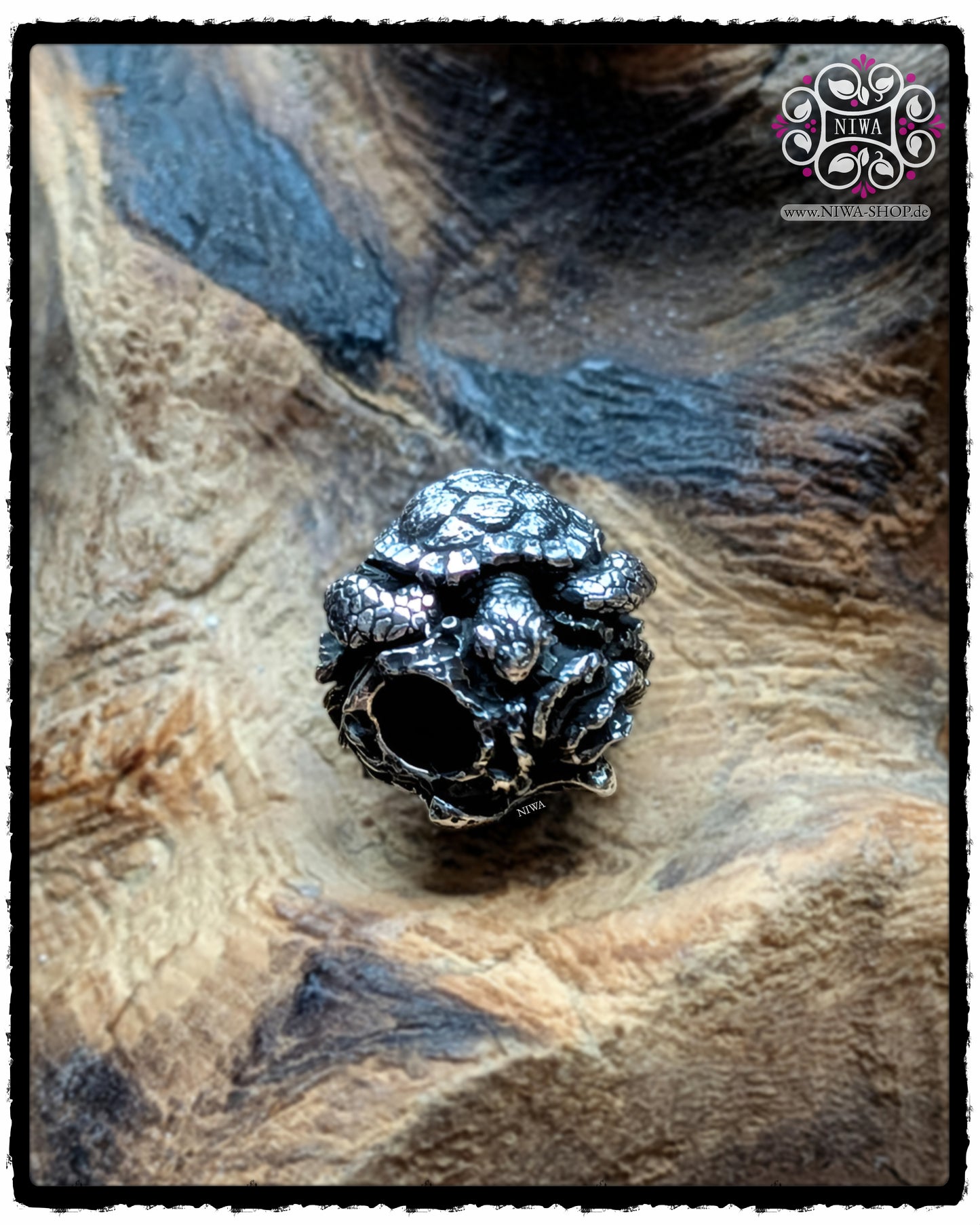 CORAL DANCE Charm