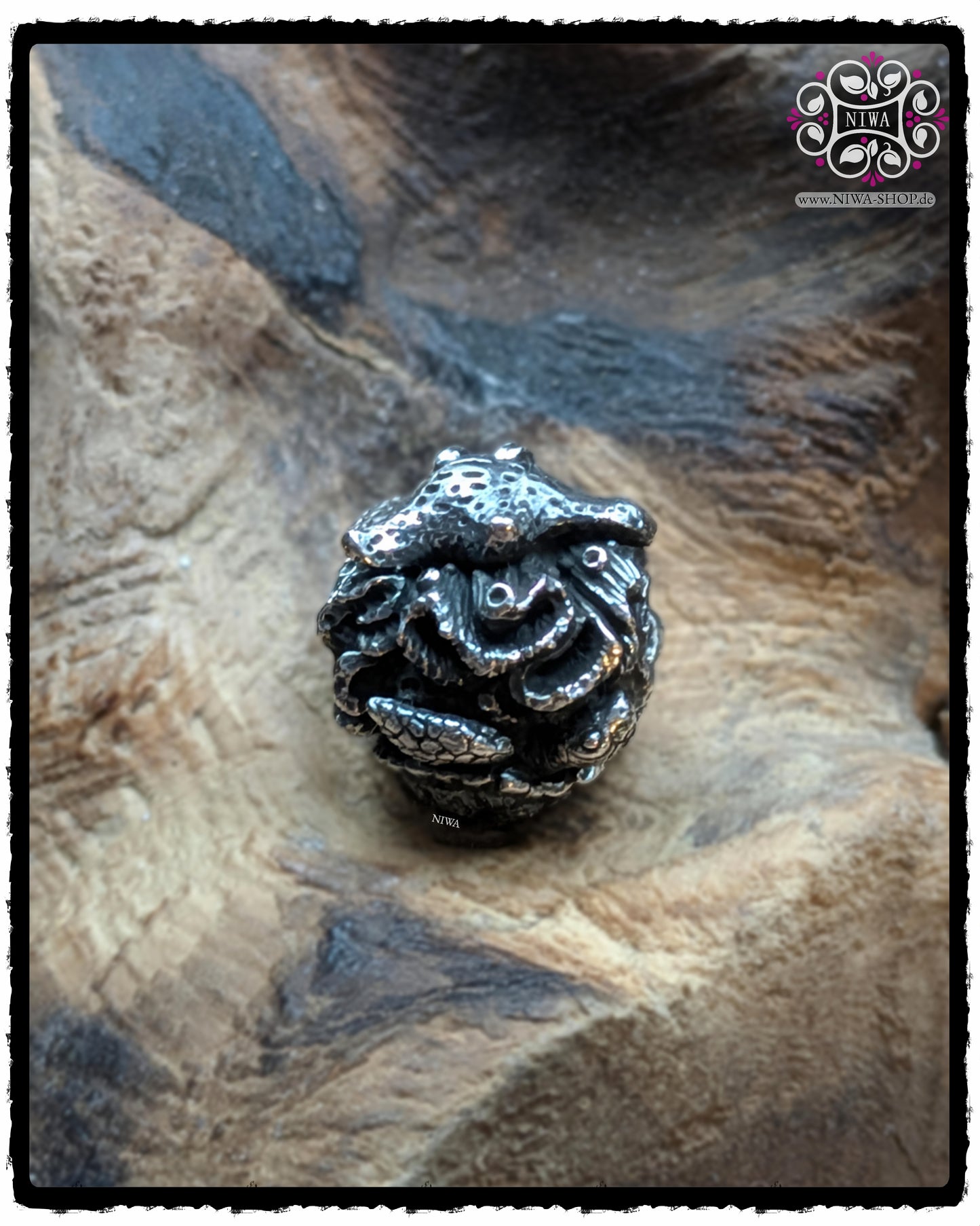 CORAL DANCE Charm