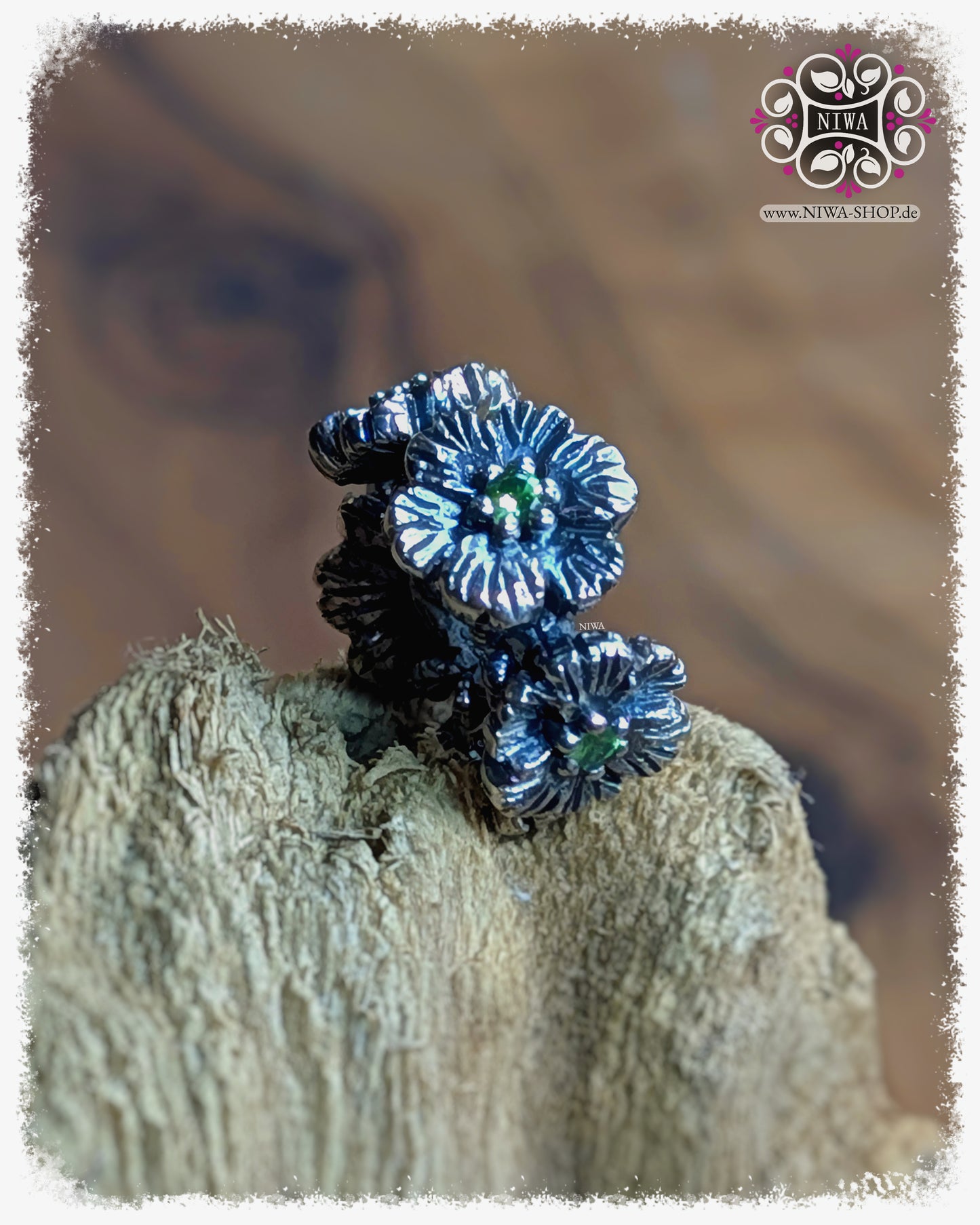 HIBISCUS BLOOM Spacer