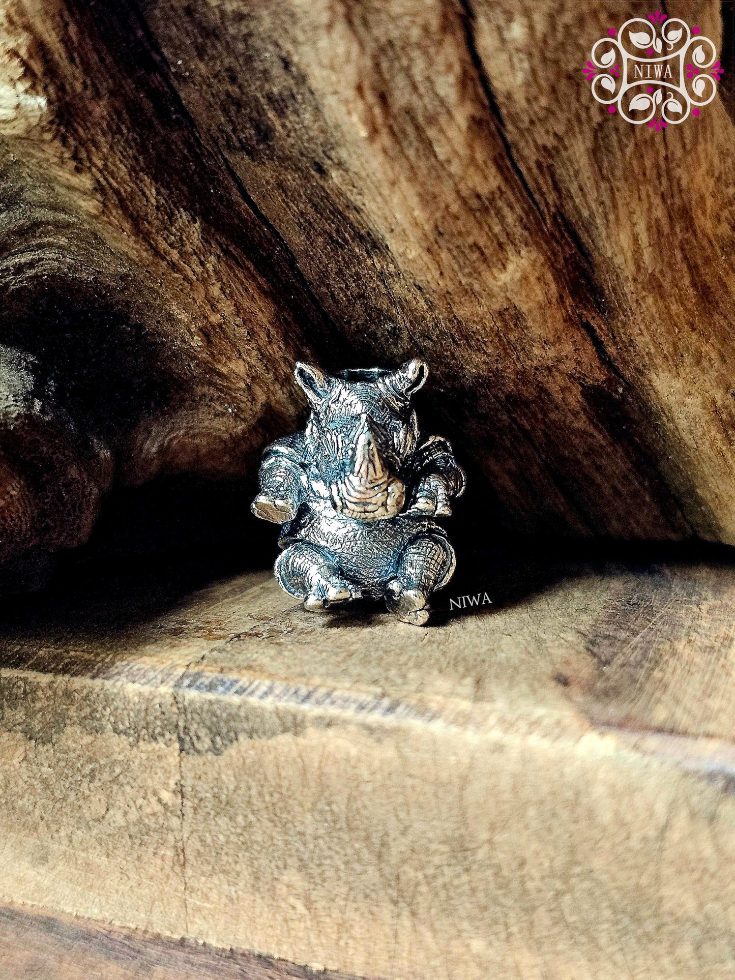 CUDDLE RHINO Charm