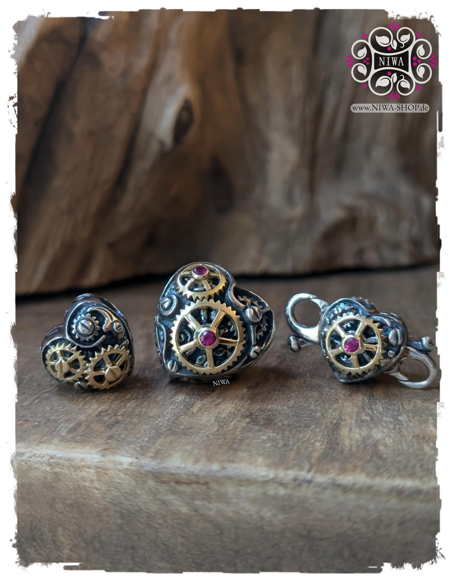 "HEALING HEART" TIME MACHINE Charm
