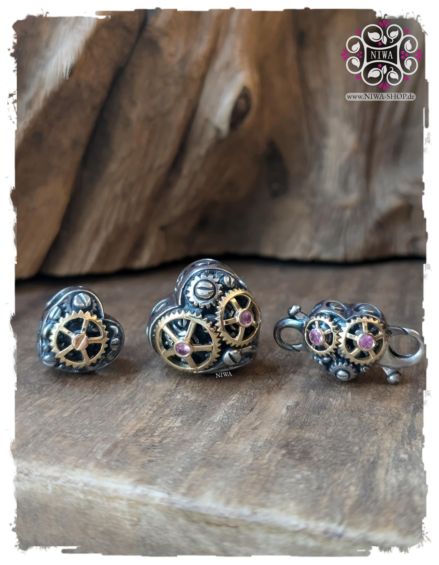 "HEALING HEART" TIME MACHINE Charm