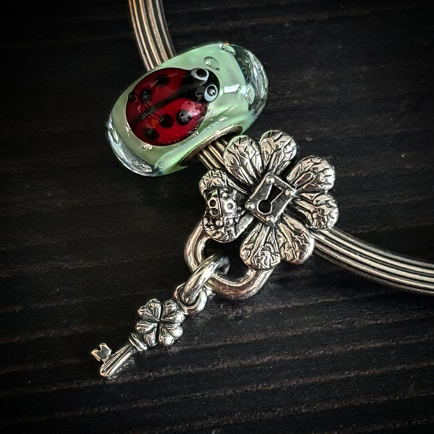 Clover padlock