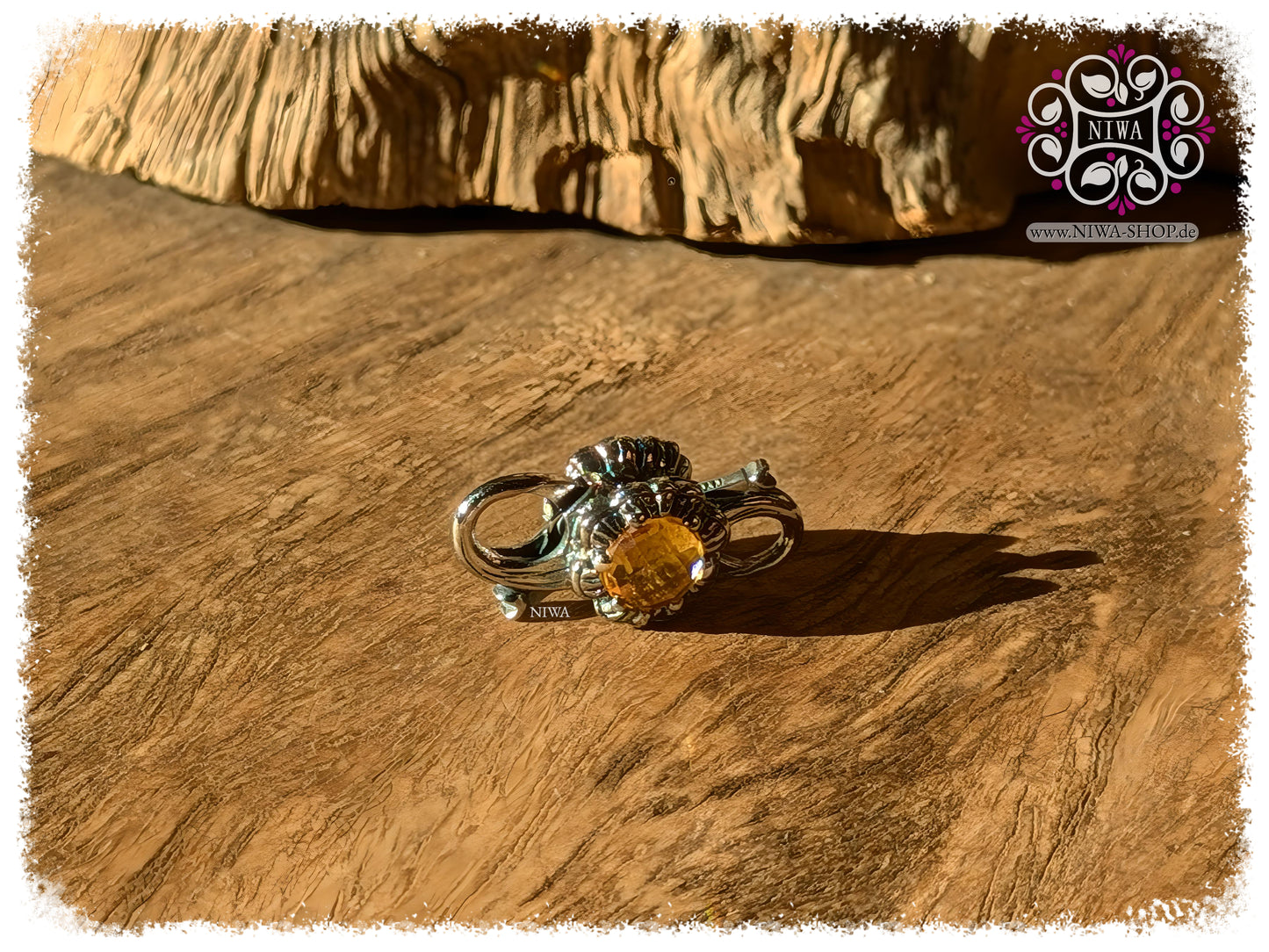 Limitierter BABY TARA LOTUS LOCK (Verschluss) aus 925 Silber & 14K Gold von NIWABeads | Handgefertigte Lotusblüte mit zwei gelben Citrin-Edelsteinen