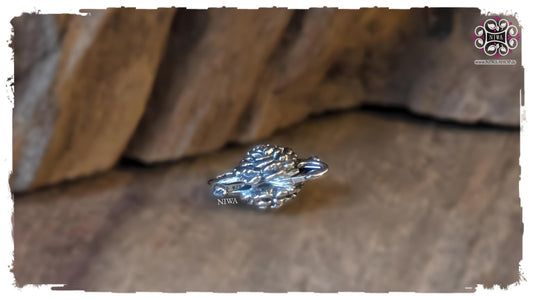 MY GARDEN CAMELLIA Lock, Seitenansicht mit Verschlussmechanik und Ösen, detailreiche Kamelienblüte, massiv 925 SterlingSilber, NIWABeads, MY GARDEN Serie, FLOWER Collection, kombinierbar mit modularen Schmucksystemen