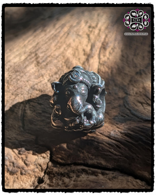 GANESHA ANANDA Charm