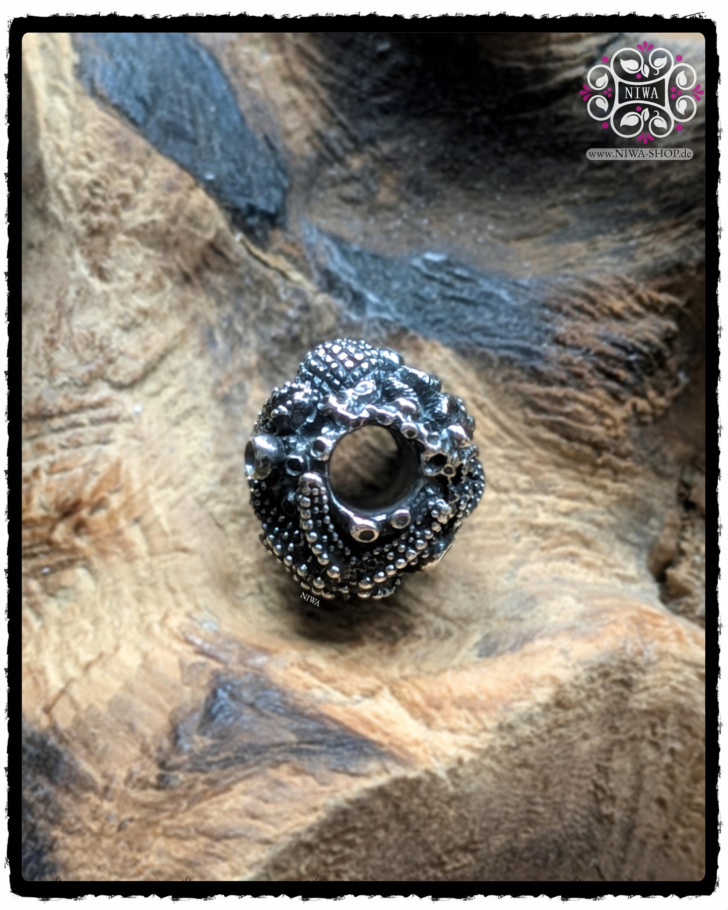 CORAL FLOW Charm