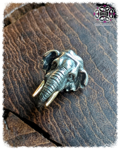 ROYAL CHANG Lock Verschluss aus 925 Silber und 18K Gold TwoTone von MAMA MALA | Handgefertigter Elefantenkopf mit gelbgoldenen Stoßzähnen im Siam-Stil