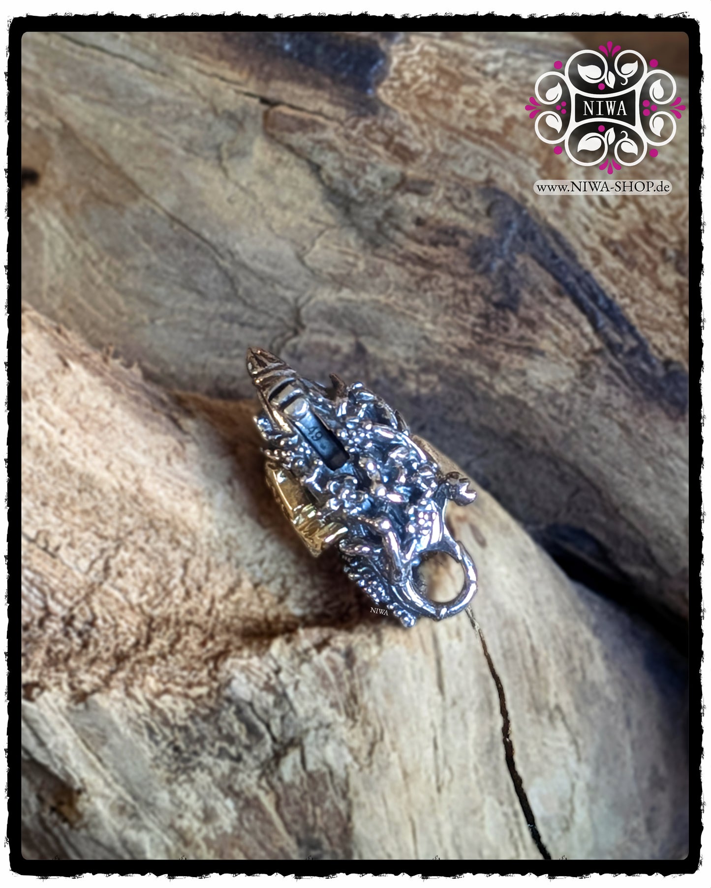 CHINESE GOODWILL Lock MAMA MALA by NIWA, Seitenansicht, Verschlussmechanik, florale Reliefdetails, 925 SterlingSilber