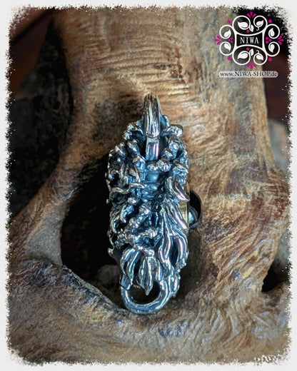 5FORCE DRAGON Lock Seitenansicht 2, 925 STERLINGSILBER, 18K TWOTONE GELBGOLD Ring seitlich sichtbar, detailreicher Drache, SCHWARZER SPINELL Variante