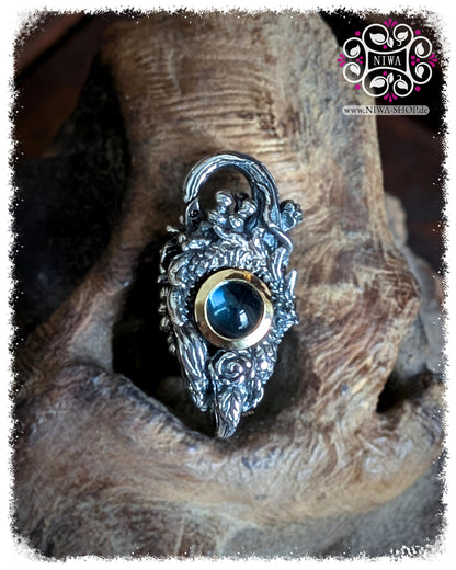 5FORCE DRAGON Lock Frontansicht, BLUE LONDON TOPAS CABOCHON im 18K GELBGOLD Ring, 925 STERLINGSILBER, detailreicher Drache