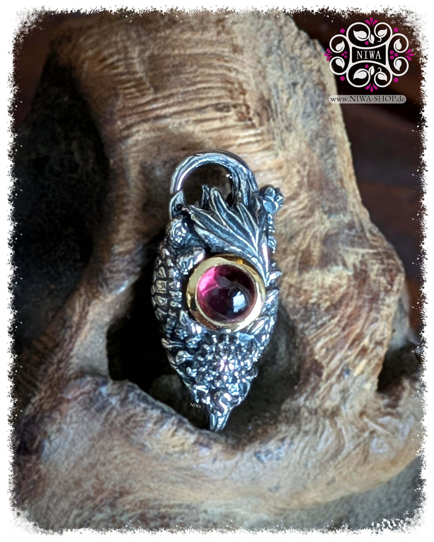 5FORCE TURTLE Lock Frontansicht, RHODOLITH CABOCHON im 18K GELBGOLD Ring, 925 STERLINGSILBER, detailreiche Schildkröte