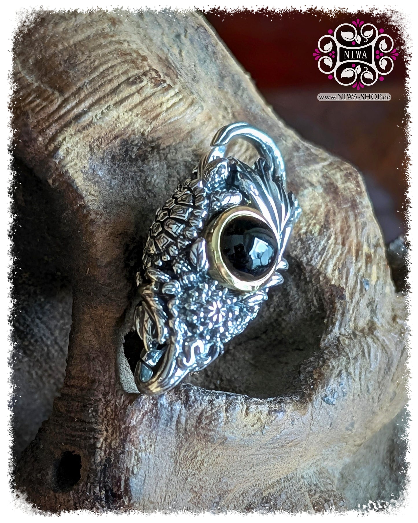 5FORCE TURTLE Lock BLACK SPINEL CABOCHON, 925 STERLINGSILBER Schildkrötenmotiv, 18K GELBGOLD Ringfassung, Hauptansicht