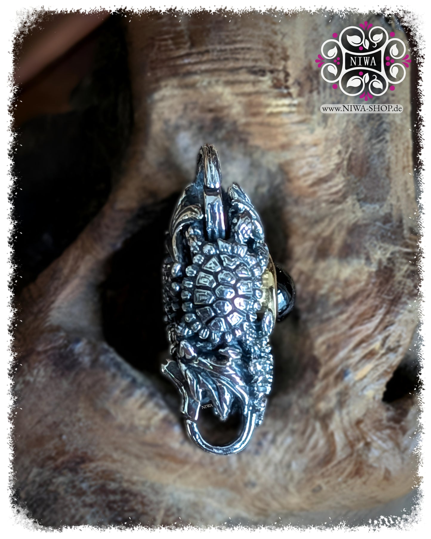 5FORCE TURTLE Lock Schrägansicht, Schildkrötenmotiv mit Pflanzenstruktur, 925 STERLINGSILBER, BLACK SPINEL CABOCHON, 18K GELBGOLD Ring