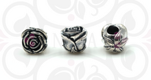 Laden Sie das Bild in den Galerie-Viewer, ENDLESS ROSE - Charm