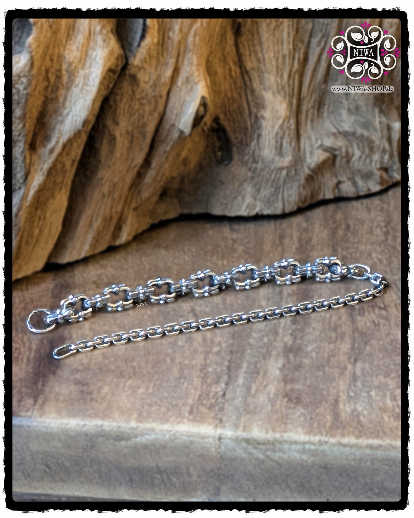 HALF-HALF Bracelet HOPE, liegende Gesamtansicht, Kettenhälfte für Charm und Spacer, massive Glieder als Statement, 925 SterlingSilber