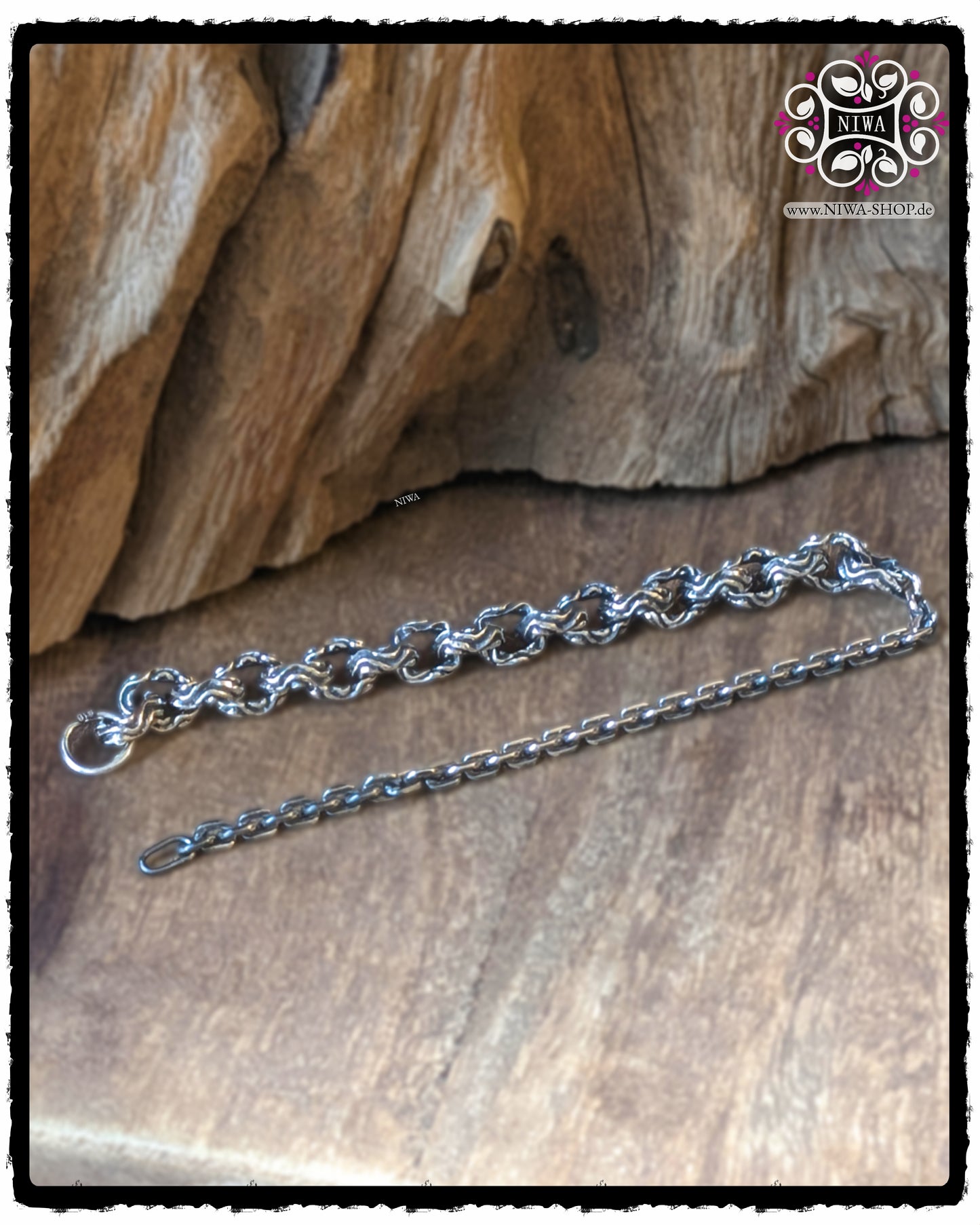 HALF-HALF Bracelet MAJA CLOUD, liegende Ansicht mit Übergang zwischen massiven Gliedern und Kette