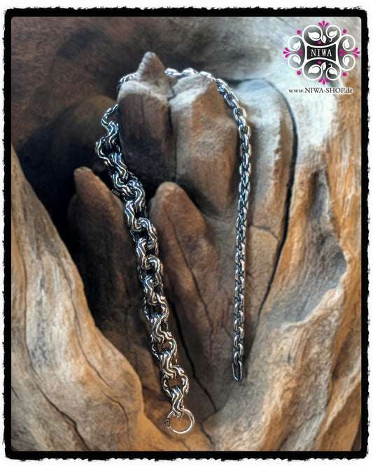 HALF-HALF bracelet MAJA CLOUD from NIWABeads, overall view with solid link half and chain half