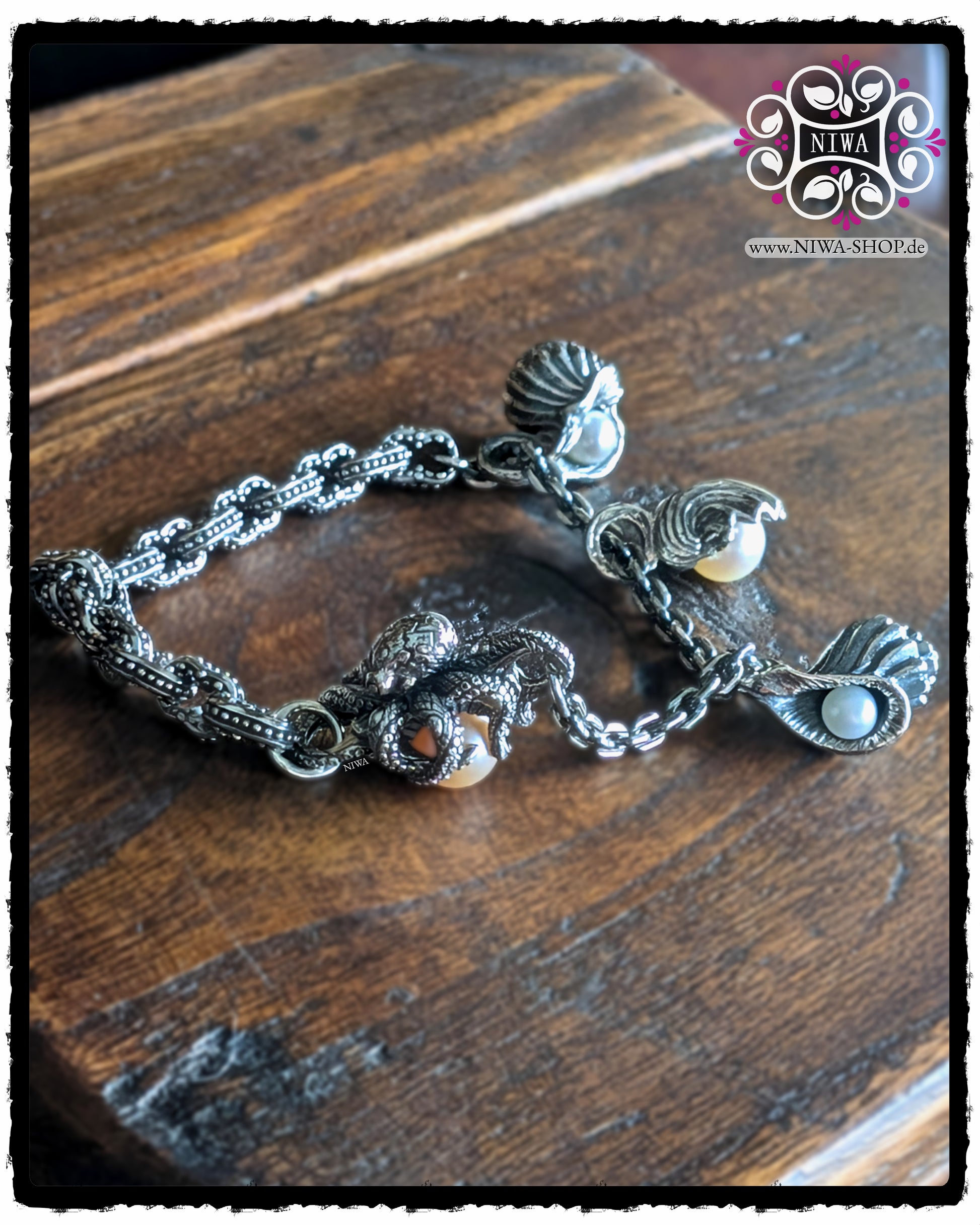 KRAKEN Lock, NIWABeads, Perlenfarbe TAHITI, 925 SterlingSilber, Collage mit mehreren Perspektiven, dunkle Perle im Kraken gehalten, MYSTIC PEARL Serie, OCEAN Kollektion.