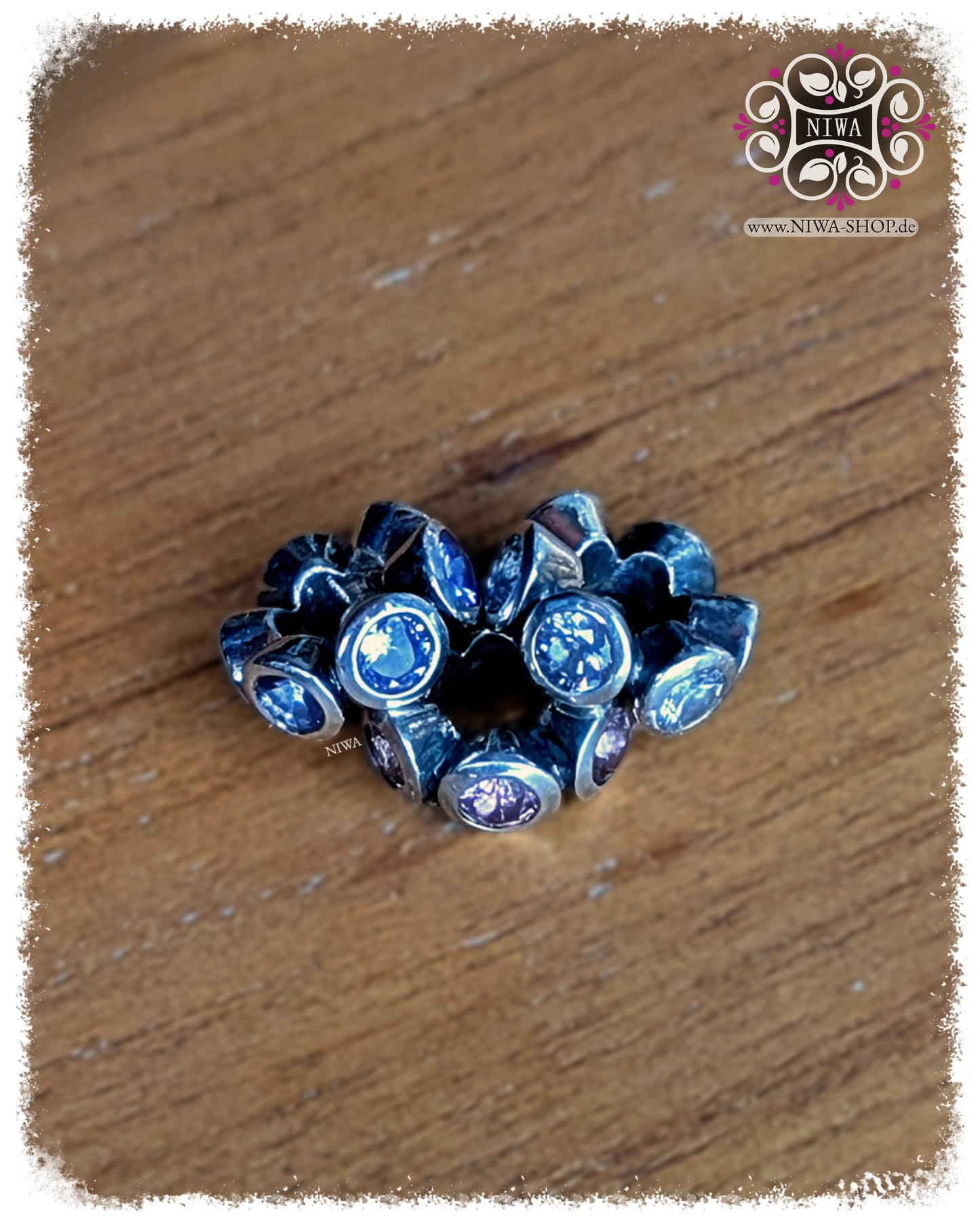 LUXX LEGACY Spacer aus massivem 925 Silber von NIWABeads | Handgefertigter Abstandshalter mit sechs Tansanit- oder Spinell-Edelsteinen