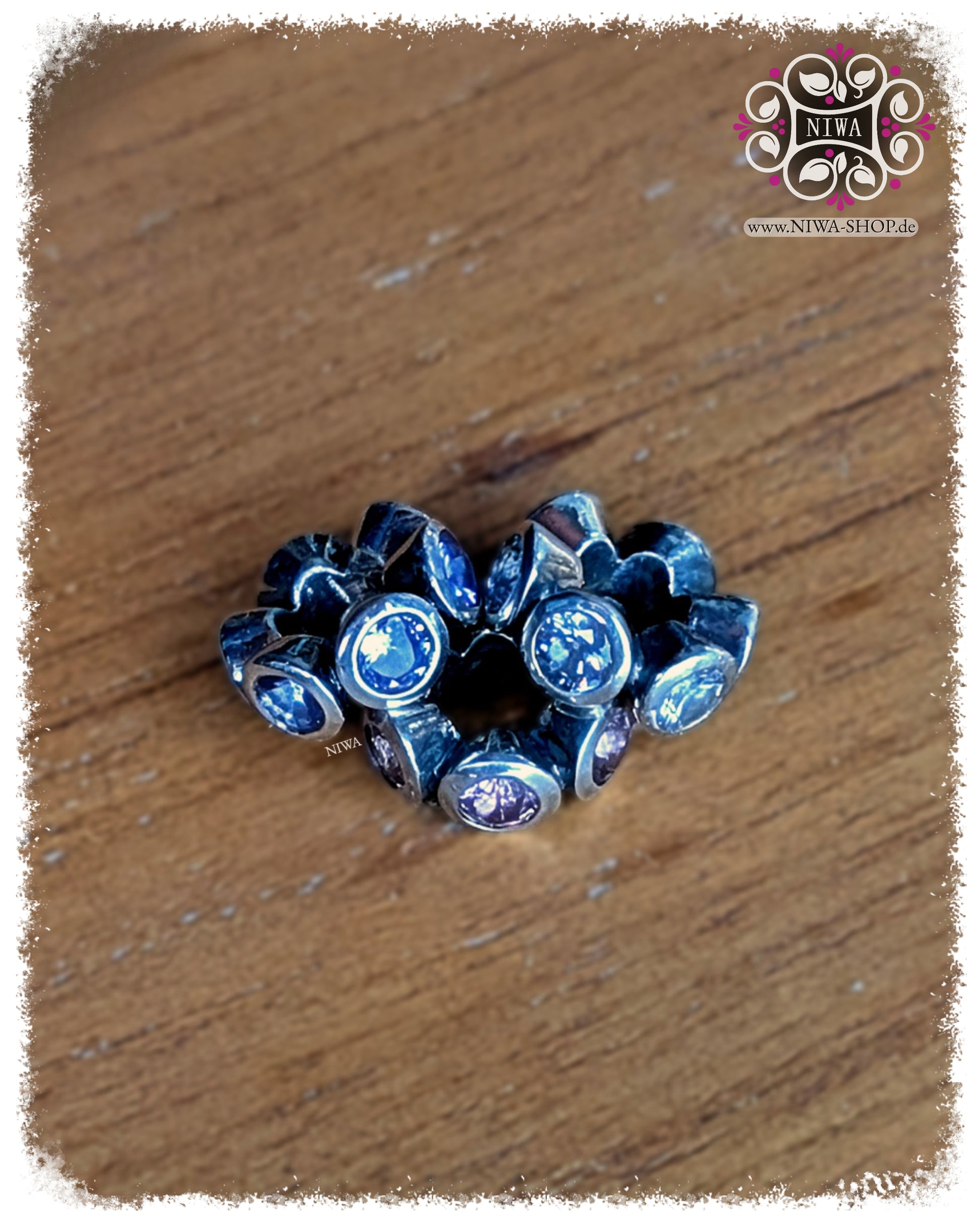 LUXX LEGACY Spacer aus massivem 925 Silber von NIWABeads | Handgefertigter Abstandshalter mit sechs Tansanit- oder Spinell-Edelsteinen