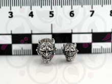 Laden Sie das Bild in den Galerie-Viewer, CHUBU ONI MASK - Charm