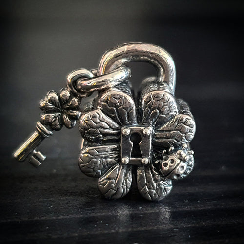 CLOVER  PADLOCK