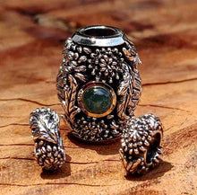 Laden Sie das Bild in den Galerie-Viewer, MAMA-MALA TURTLE - Charm